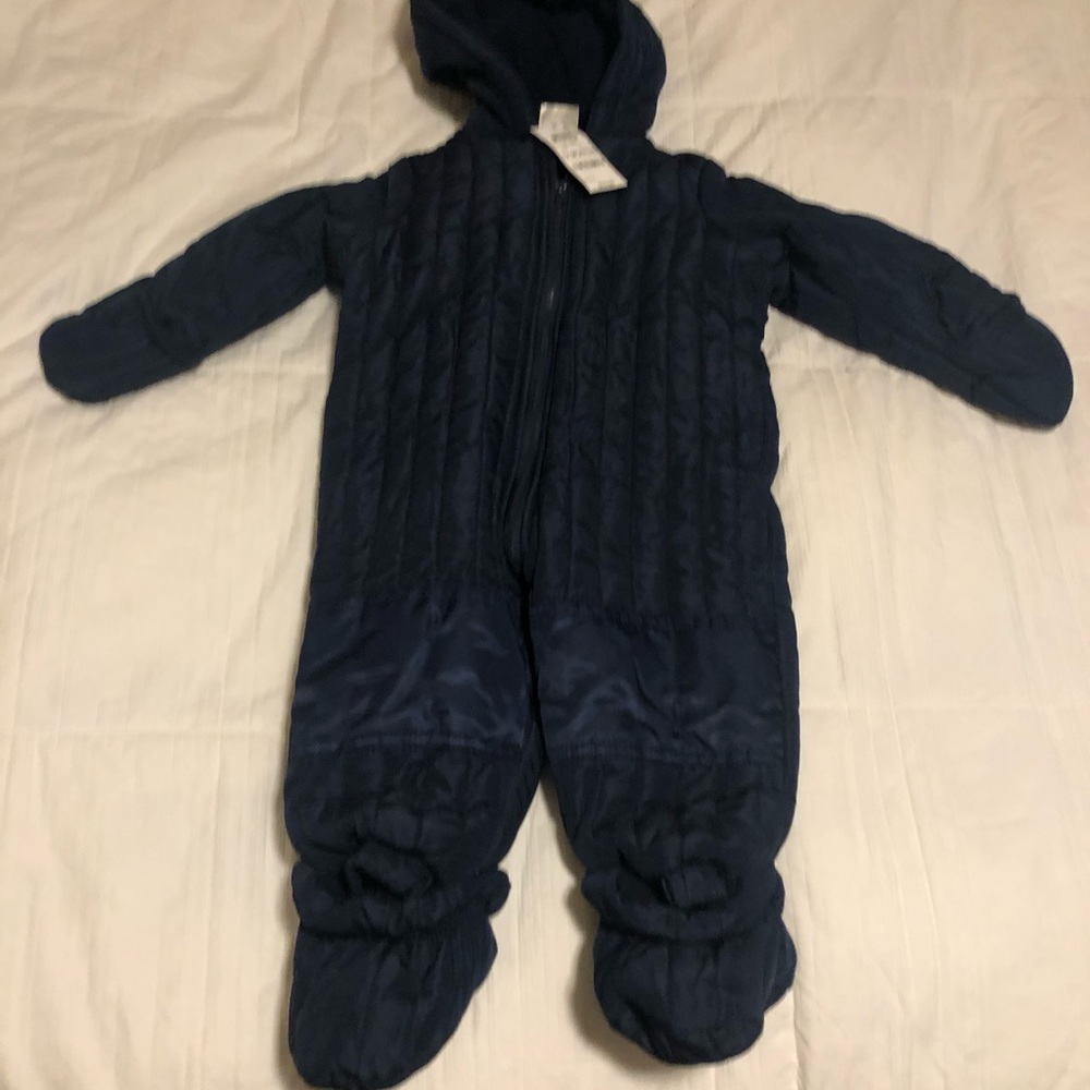 Snowsuit - Picture 3 of 7